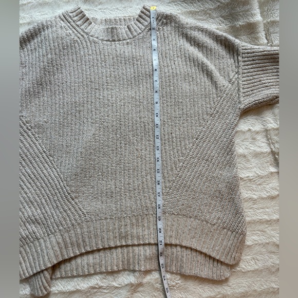 American Eagle Oversized Cream Knit Sweater - Picture 6 of 8